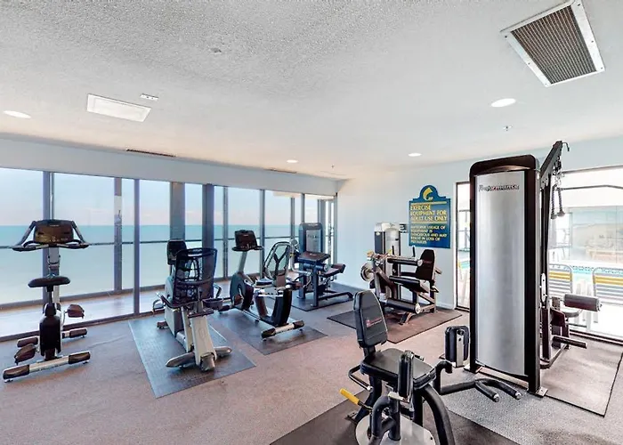Beachy With Small Balcony Ac Pools Gym Game & Sauna Holiday home *
