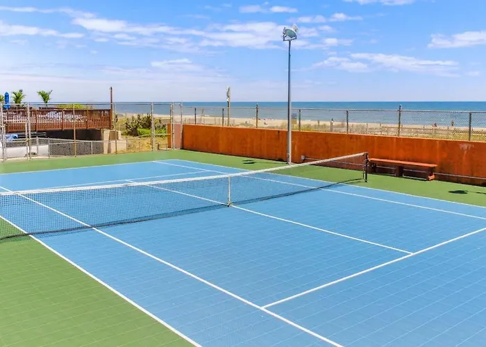 Beachy With Small Balcony Ac Pools Gym Game & Sauna * Ocean City